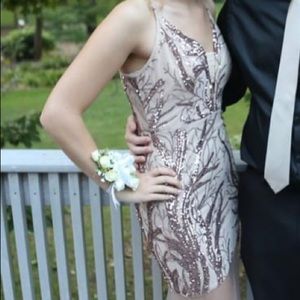 Sequins dress (Akira)